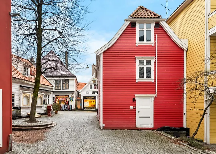 Marken Townhouse New 2025 *